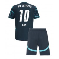 Camisa de Futebol RB Leipzig Xavi Simons #10 Equipamento Alternativo Infantil 2024-25 Manga Curta (+ Calças curtas)